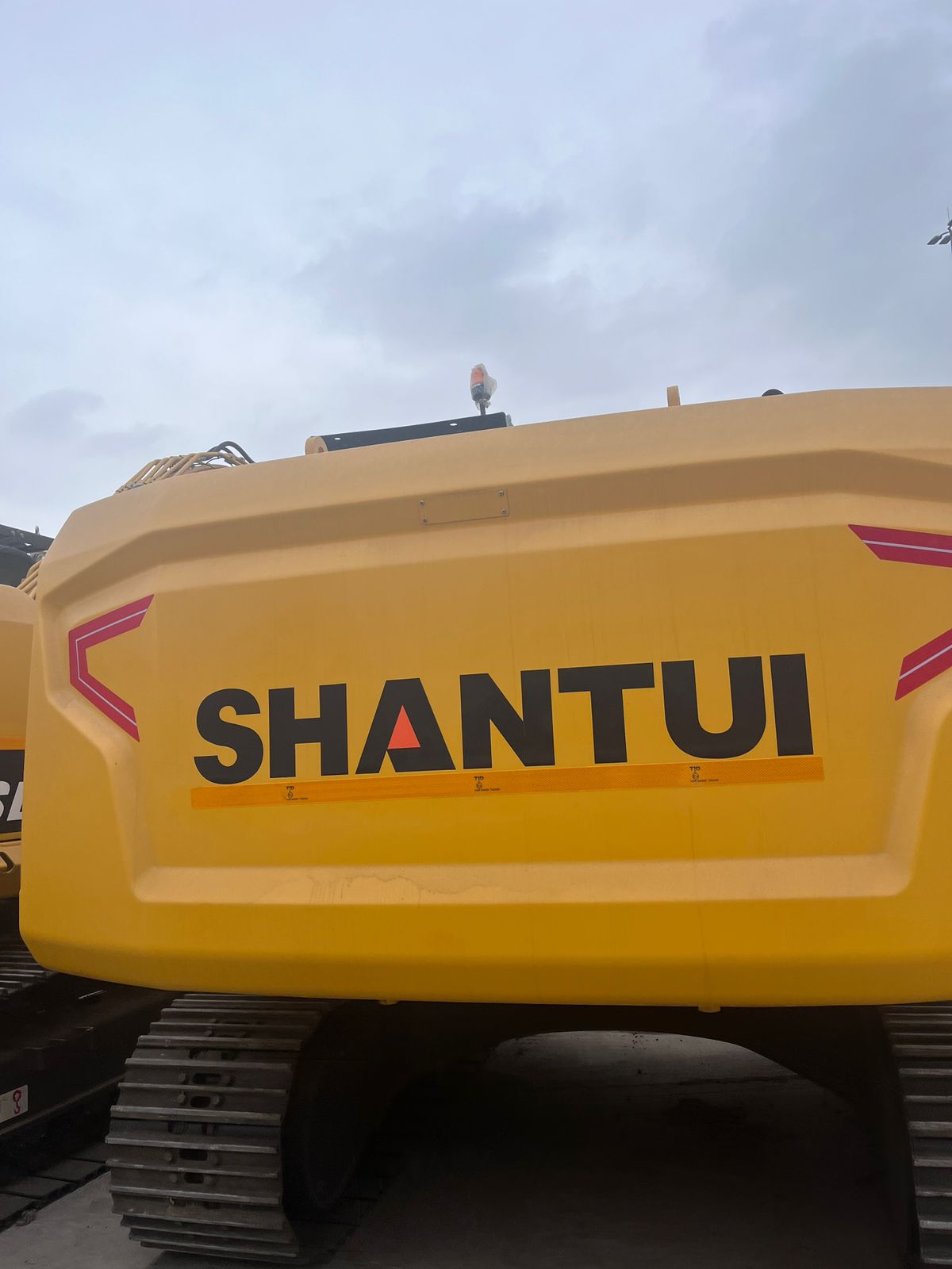 SHANTUI SE215W excavator