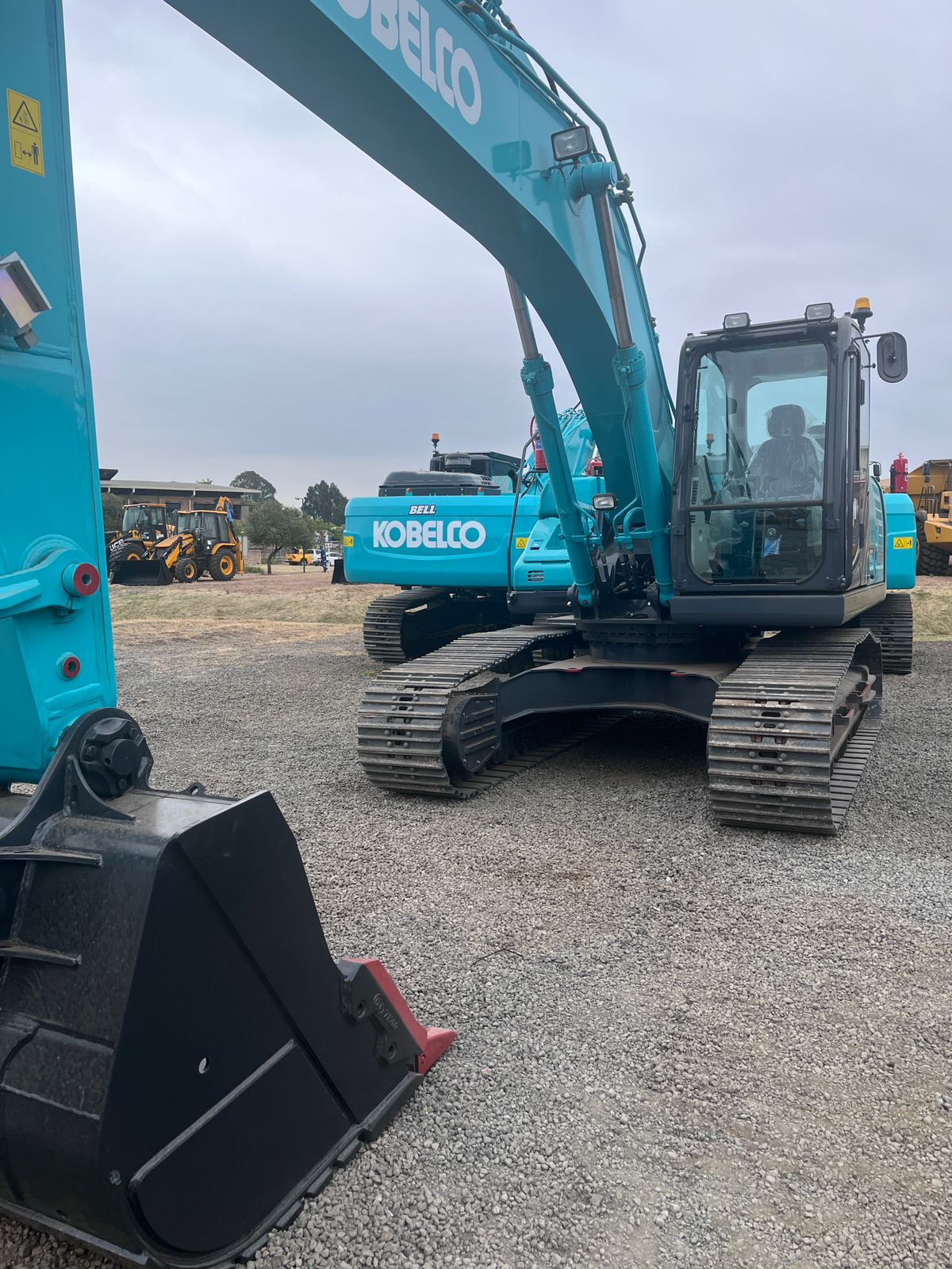 KOBELCO SK220XDLC-10 EXCAVATOR